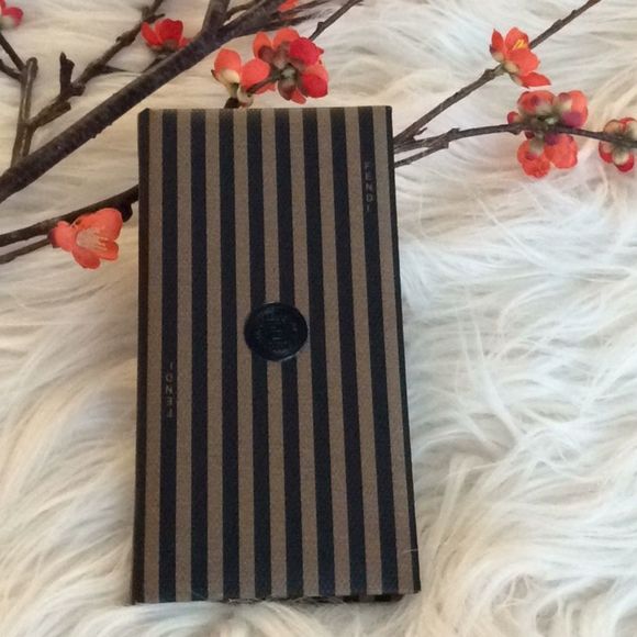 💞FENDI 💞calendar note book - Picture 1 of 10